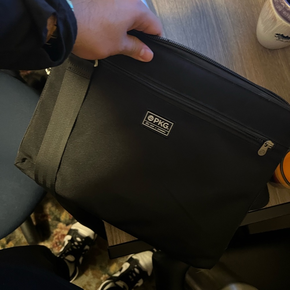 Pkg laptop bag